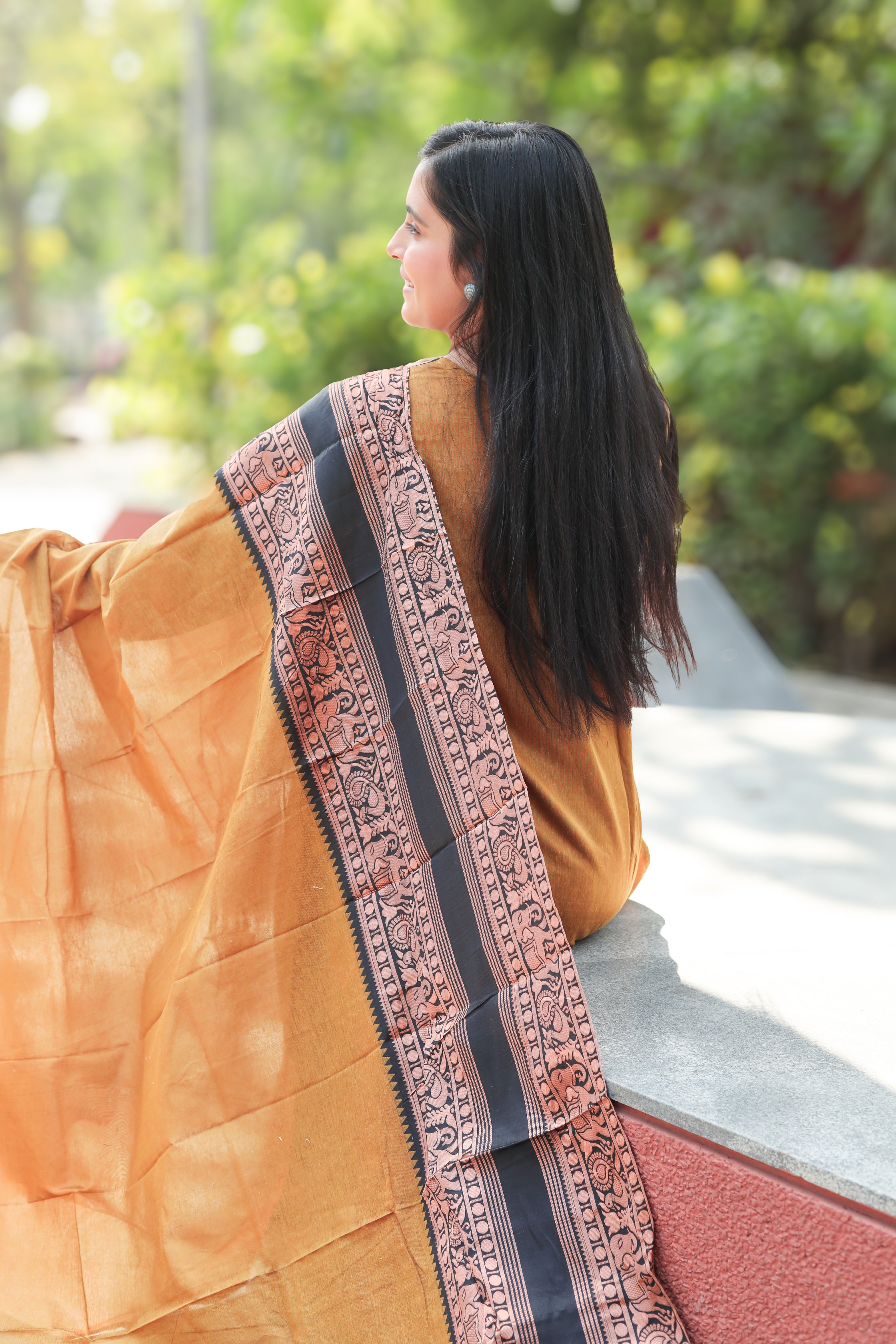Kanchi Cotton kurti-Dupatta In Rust With Black Block Print Border